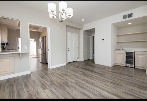 Luxury Vinyl Plank — Los Angeles