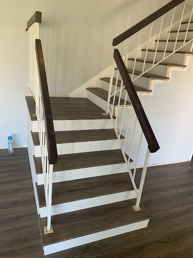 Modern Staircase — Bel Air